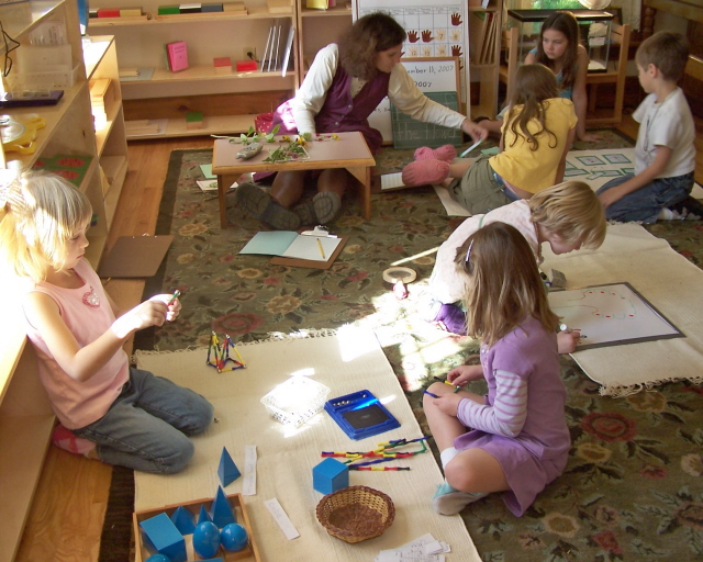 Montessori, The Method | CMM